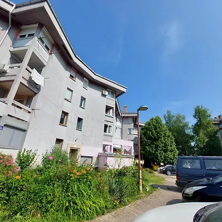 Nafo Apartment *